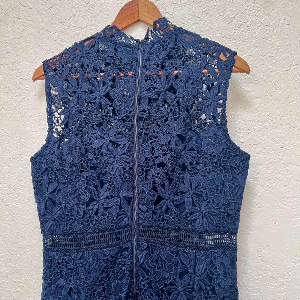 Bardot Navy Blue Floral Guipure Lace High Neck Tiered Cocktail Dress Size 12 - Picture 4 of 9